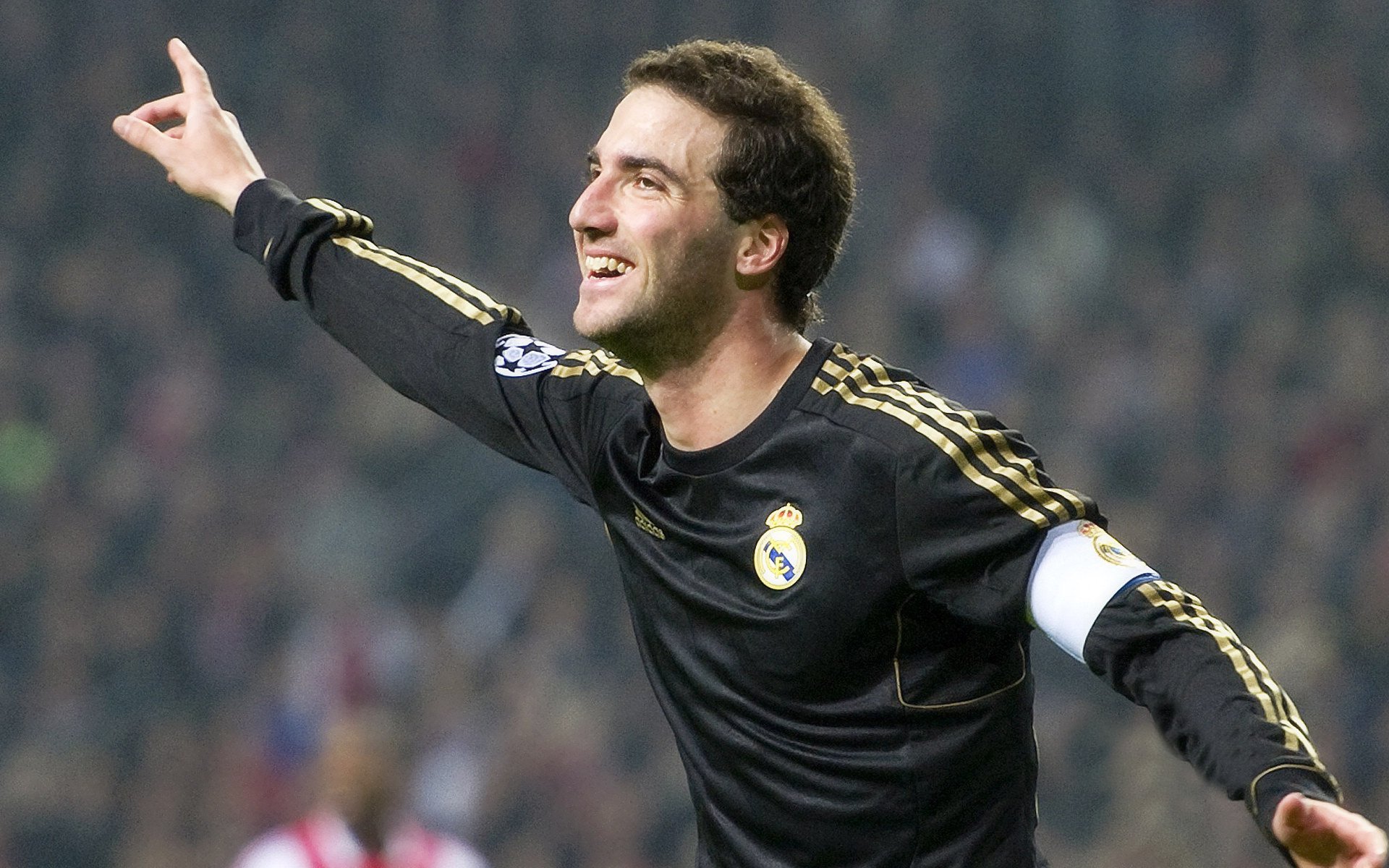 打造“足球+旅游”产业新高地，带动相关产业深度融合发展，足球产业的发展